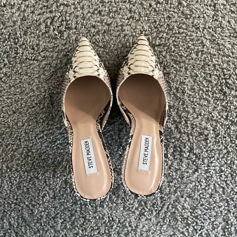Steve Madden snake skin heels